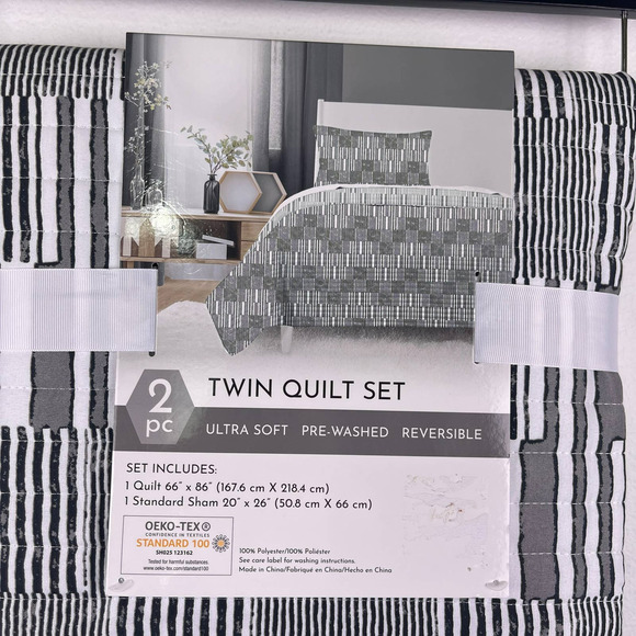 2 Piece Reversible Twin Quilt Set Oeko Tex Soft Grey Black White Striped Unisex - Picture 4 of 8